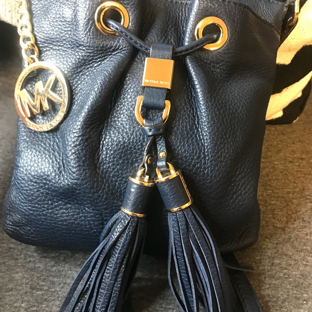 Michael Kors messenger bag navy used once